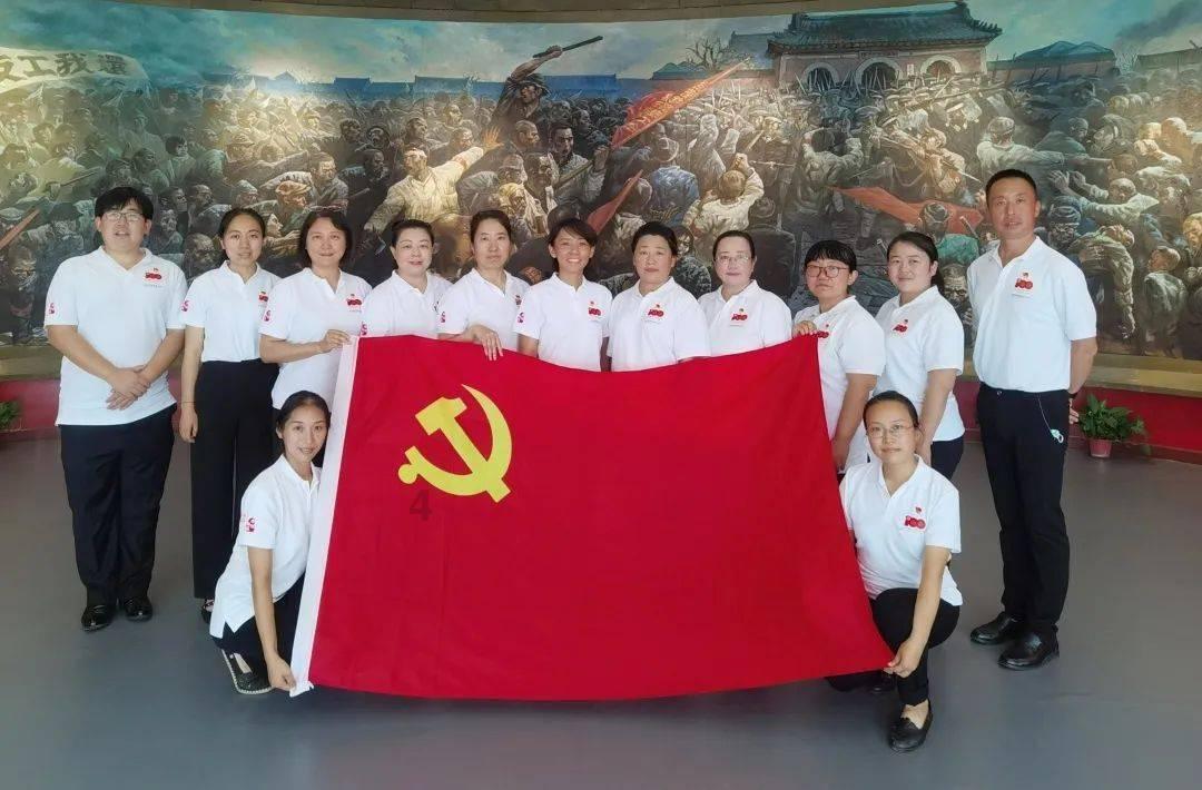 贝儿公主的晚礼服